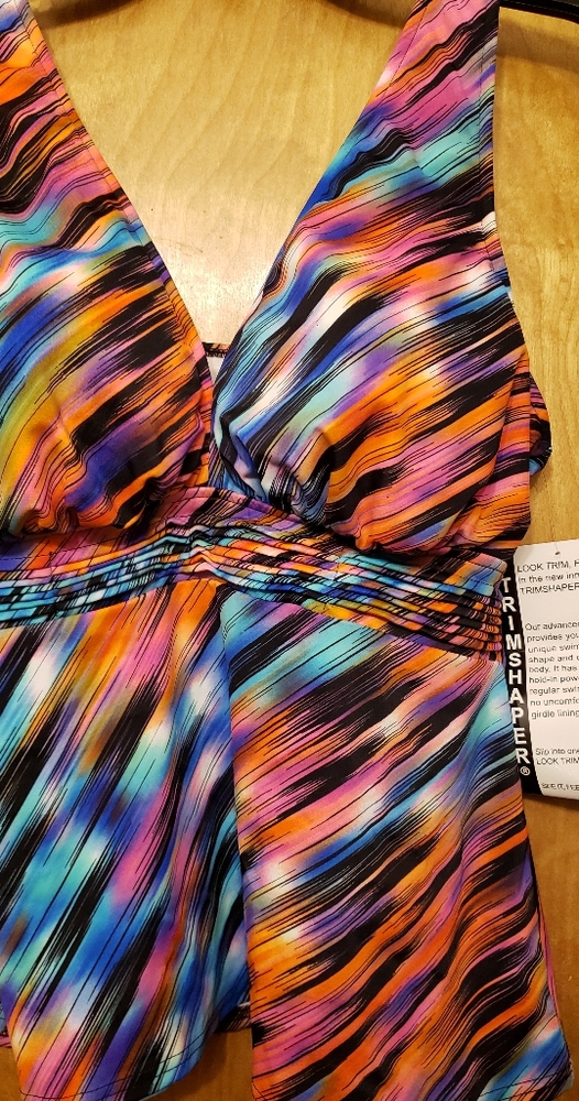 NWT Trimshaper swim top 16W